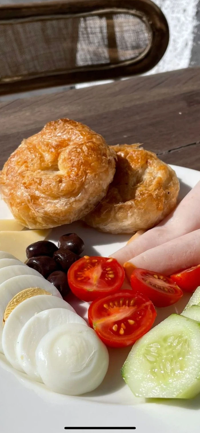 Boyoz with Labneh